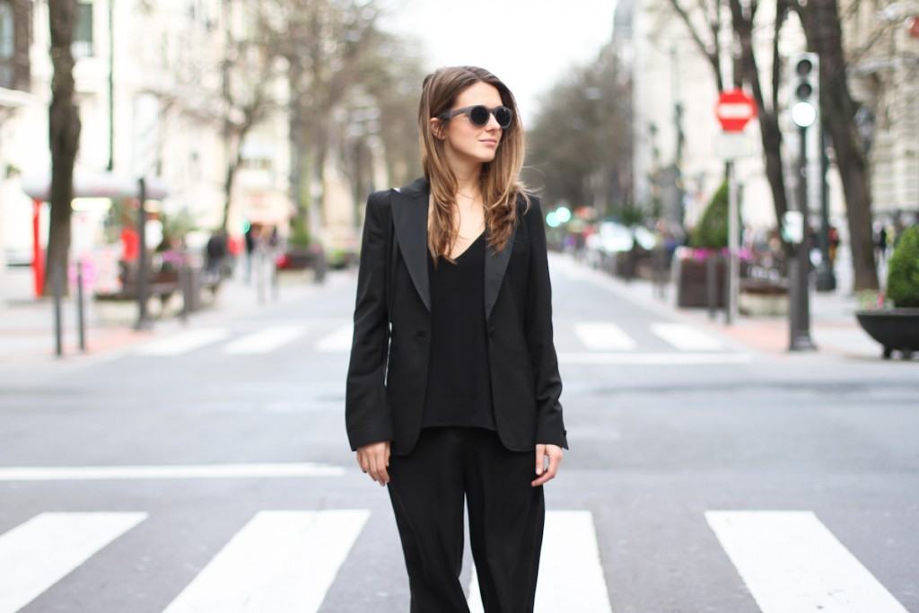 clochet-streetstyle-outfit-mango-black-culottes-celine-trio-bag-adidas-stan-smith-8